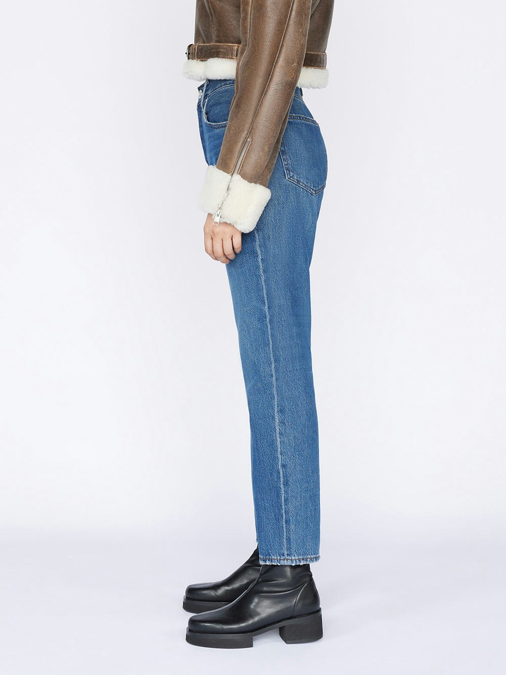 jeans side view alt:fit1